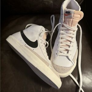 Nike Blazer 77
